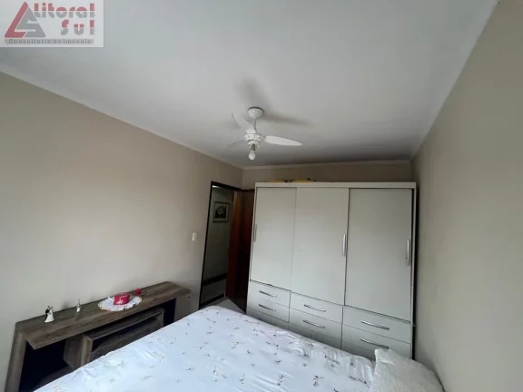 Imagem Casa à venda em Praia Grande-SP, bairro Nova Mirim, 2 quartos, 1 sala, 2 banheiros, 2 vagas, 70m².