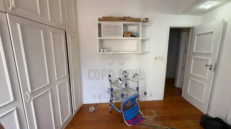 Imagem Leme - Residencial › Apartamento com 4 quarto(s) a Venda