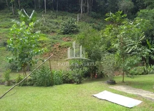 Imagem Chácara 13.000m², 6.000 Limpo, 2 Dorms 1 Suíte, Cachoeira pequena, Lago com peixe, Murada, Baia, Canil, 100 pés de Banana em Santa Rita do Ribeira, Miracatu-SP