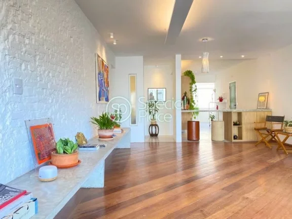 Imagem Lindo apartamento reformado em Higienópolis. São 185m² de área privativa, 03 suítes e 02 vagas ...