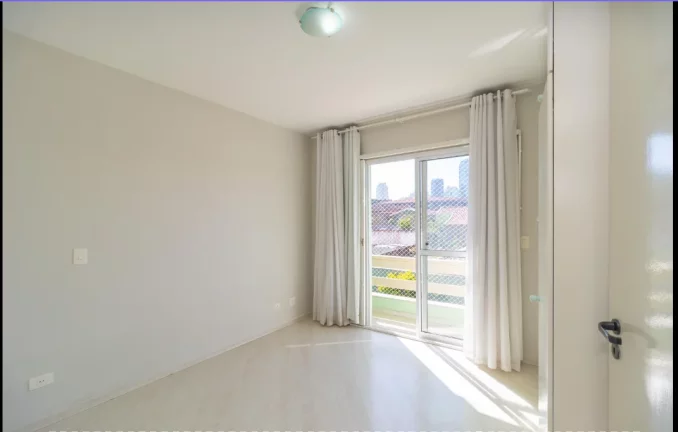 Imagem Sobrado de 3 quartos no bairro Campo Comprido