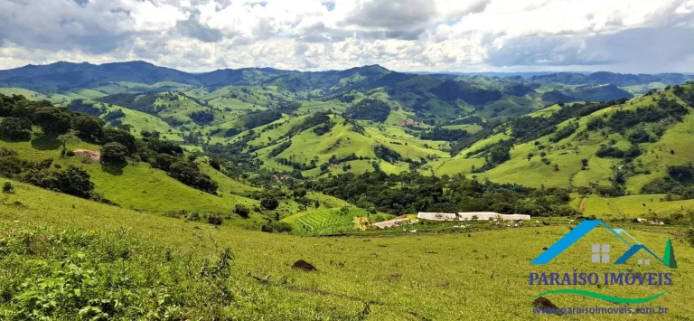 Imagem Terreno Rural dos Sonhos: Cachoeiras, Bares e uma Vila Charmosa