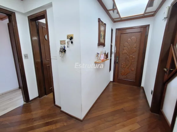 Imagem Apartamento de 4 dormitórios e 2 box no centro de Santa Maria/RS