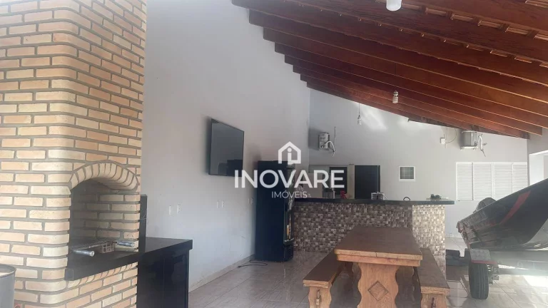 Imagem Rancho com 3 dormitórios à venda por R$ 650.000,00 - Centro - Buriti Alegre/GO