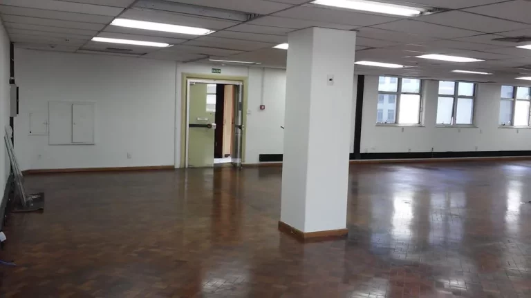 Imagem Conjunto comercial na República junto ao metrô