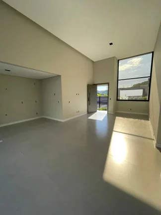 Imagem Casa alto padrão com 3 dormitórios sendo 1 suíte master e 2 vagas de garagem em Palhoça/SC