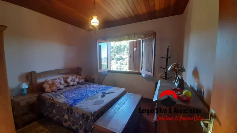 Imagem Casa a Venda na Região do Alto do Vale Encantado em Campos do Jordão - SP