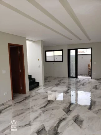 Imagem Amplo sobrado de 121 m² com 3 quartos sendo 1 suíte, 2 vagas de garagem à venda por R$ 650.000 - Campo de Santana - Curitiba/PR