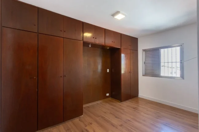 Imagem Apartamento 61M², 2Q, 1 Banheiro, 1 Vaga, Portaria 24h, Armários.
