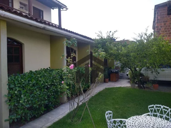 Casa com 5 Quartos à Venda, 214 m² em Iputinga - Recife