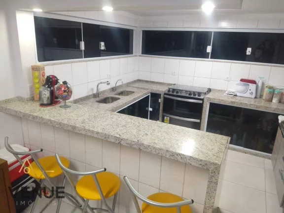 Imagem Sobrado com 3 dormitórios à venda, 220 m² por R$ 592.000,00 - Jardim Helena - Ferraz de Vasconcelos/SP