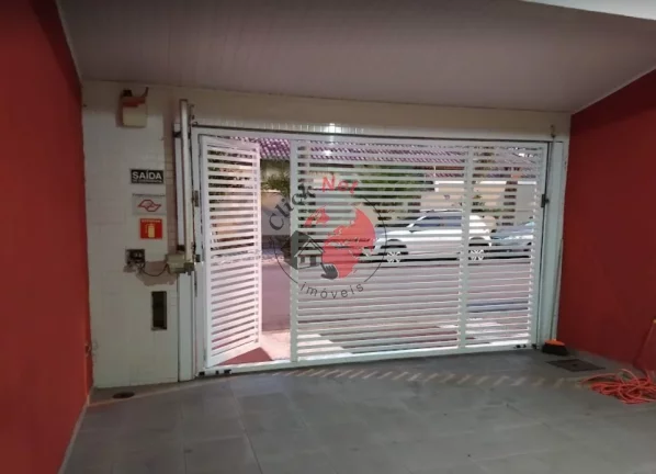 Imagem Sobrado 4 dormitórios espaçosos sendo 2 suítes e uma delas com sacada e closet, 2 vagas , bairro Boqueirão, Praia Grande