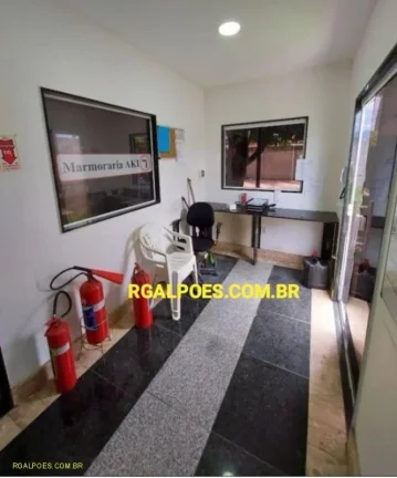 Imagem Galpão para Locação em DUQUE DE CAXIAS, Capivari, 2 banheiros