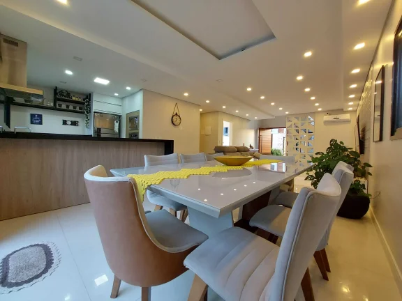 Imagem Casa Sobrado semimobiliada com 3 dormitórios sendo 1 suíte e 2 vagas, Pirabeiraba, Joinville/SC