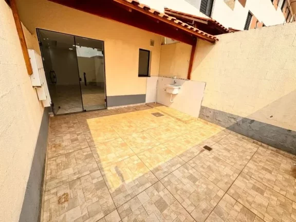 Imagem Sobrado com 2 dormitórios à venda, 118 m² por R$ 550.000,00 - Parque Santa Rosa - Suzano/SP