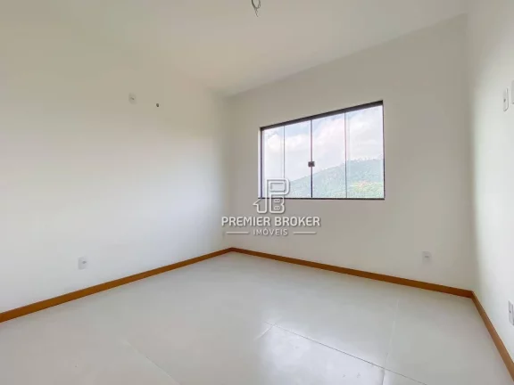 Imagem Casa com 3 dormitórios à venda, 116 m² por R$ 849.000,00 - Golfe - Teresópolis/RJ