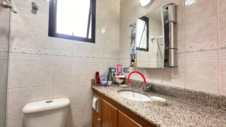 Imagem Apartamento com 2 dormitórios sendo 1 suite No Embaré. vaga demarcada, salao festas amplo, churrasqueira, e salao de jogos. Andar alto com vista livre
