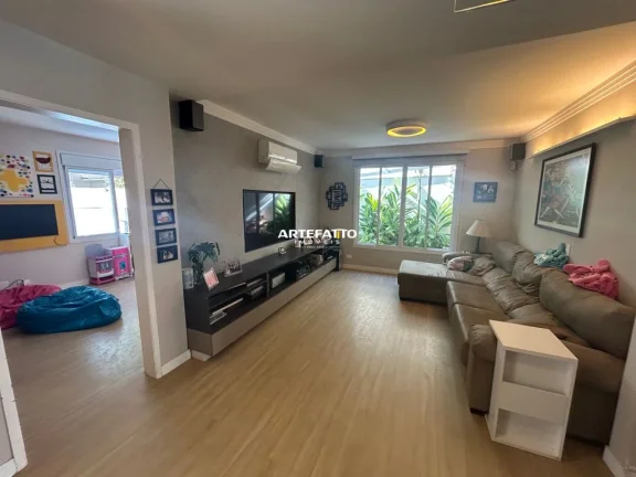 Imagem Casa incrível na Rua Laplace com 4 suítes, lazer completo e energia solar