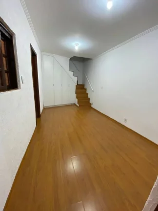 Imagem Sobrado com 3 dormitórios à venda, 150 m² por R$ 650.000 - Parque Oratório - Santo André/SP