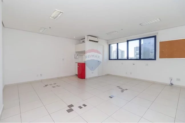 Imagem "Oportunidade Única: Sala Comercial em SP"
