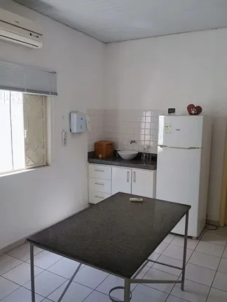 Imagem Ponto Comercial em Sorocaba-SP: Locação na Vila Hortência com 3 salas, 1 banheiro e 220m² de área!