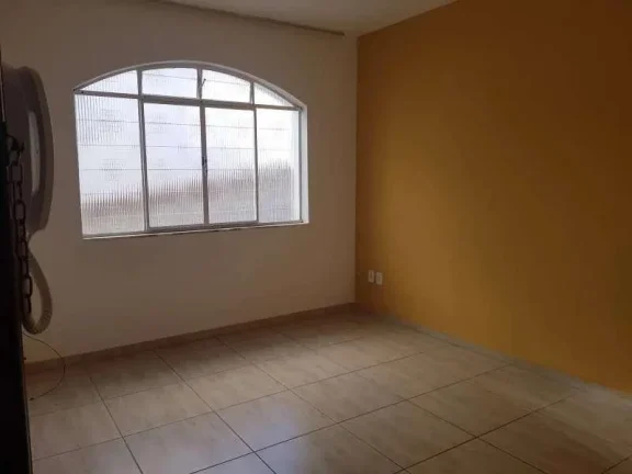 Imagem Confortável Apartamento de Três Quartos com Suíte e Garagem para Um Carro