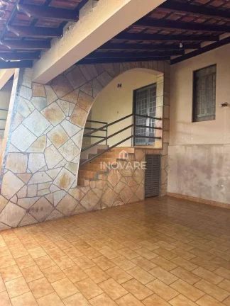 Imagem Casa com 3 dormitórios à venda, 178 m² por R$ 530.000,00 - Alto da Boa Vista - Itumbiara/GO