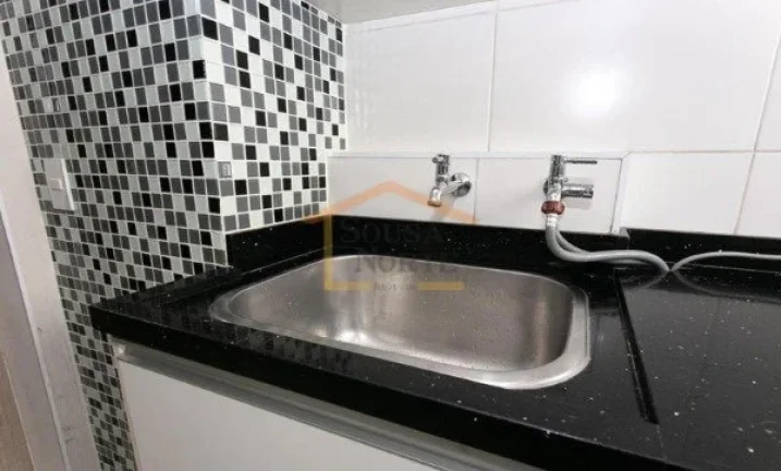 Imagem Apartamento com 82 m², no 14º andar, semi mobiliado, com ar-condicionado. Possui sala com som embu...