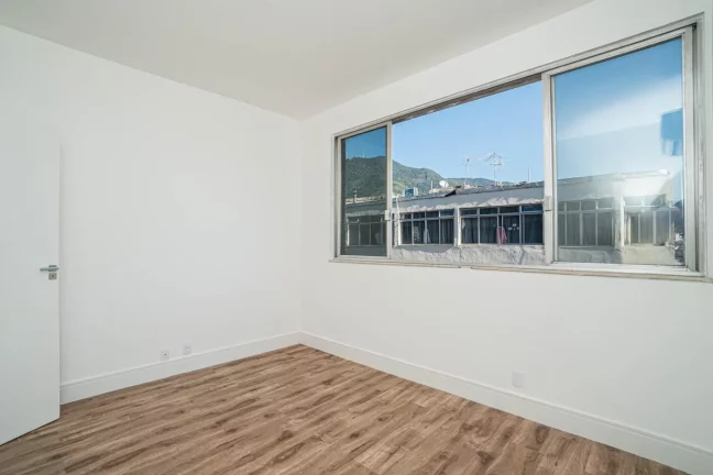 Imagem Apartamento para Venda em Rio de Janeiro, Tijuca, 4 dormitórios, 1 suíte, 4 banheiros, 1 vaga