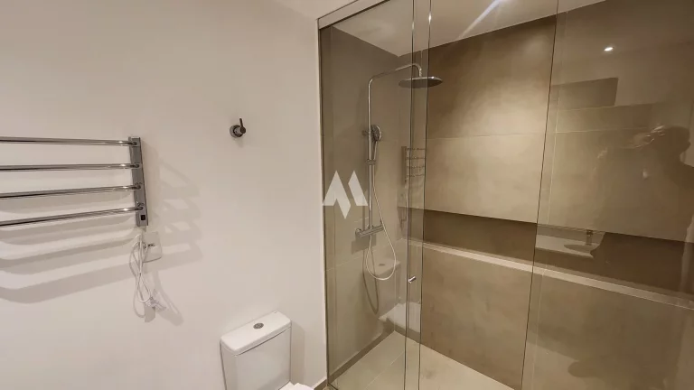 Imagem Apartamento de Luxo no Boqueirão – 4 Dormitórios a 3 Quadras da Praia!