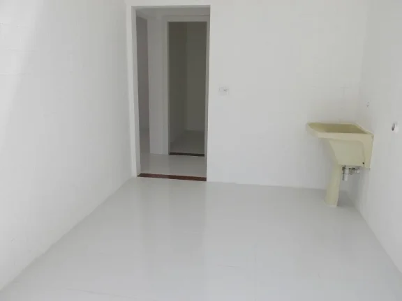 Imagem Casa no Res. Alpha 6 - 310m²