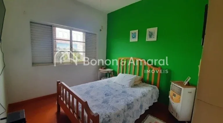 Imagem Localizada no charmoso condomínio Mirante do Lenheiro, esta ampla e aconchegante casa oferece o equ...