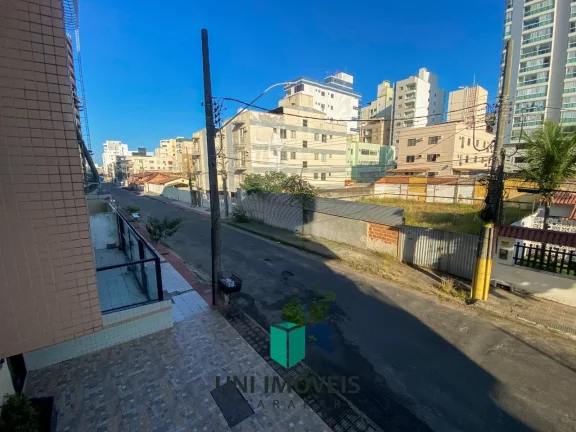 Imagem Apartamento Primeiro andar à Venda em Guarapari - Frente para rua - com área externa lateral