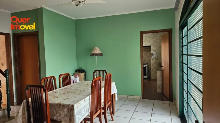 Imagem Imponente casa à venda em Ribeirão Preto-SP, no bairro Ribeirânia: 4 quartos, 2 suítes, 1 sala, 5 banheiros, 3 vagas, 346,67m².
