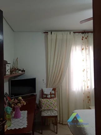 Imagem CASA TÉRREA REFORMADA COM 2 DORMITÓRIOS NA VILA DAS MERCES !