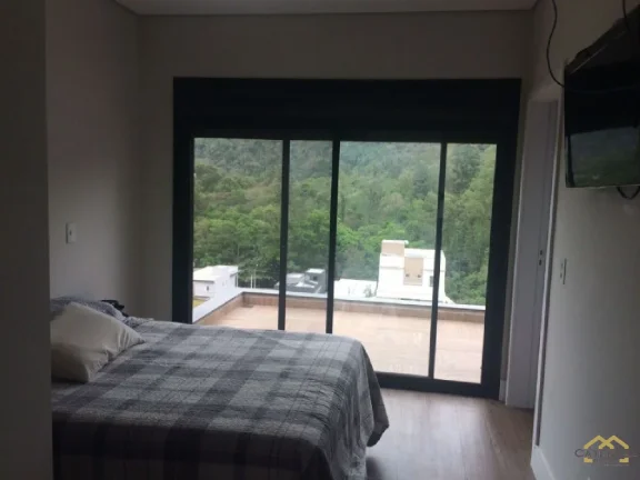 Imagem Casa de 230m2 com 3 quartos e piscina à Venda no Condomínio Ibi Aram II - Itupeva/SP
