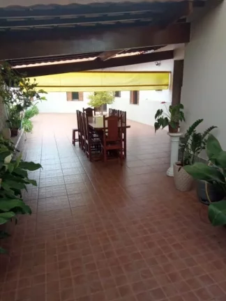 Imagem Casa com 4 dormitórios à venda, 230 m² por R$ 1.044.000,00 - Jardim Medina - Poá/SP
