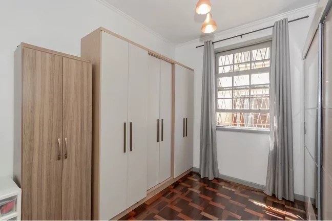Imagem Apartamento à venda no bairro Passo da Areia - Porto Alegre/RS