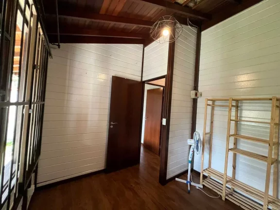 Imagem Casa com 3 dormitórios sendo 1 suíte e 1 vaga de garagem no Bairro Cabeçudas em Itajaí/SC