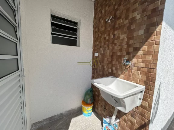 Imagem Casa à venda com 3 suítes em bairro seguro, a poucos passos da delegacia