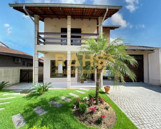 Imagem CASA NO VILA NOVA, PRÓXIMO A RUA XV DE NOVEMBR0 Excelente Sobrado, no Bairro Vila Nova, com 238 m2 ...