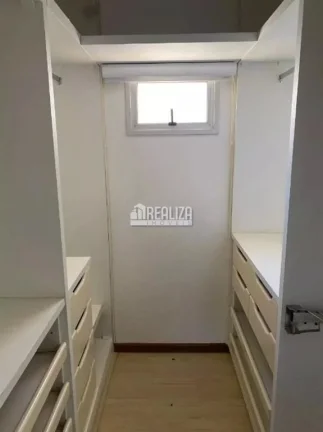 Imagem Apartamento Duplex de Cobertura no Condomínio Residencial Shopping - 3 quartos sendo 2 suítes e Móveis Planejados no Bairro Santa Maria, em Uberaba