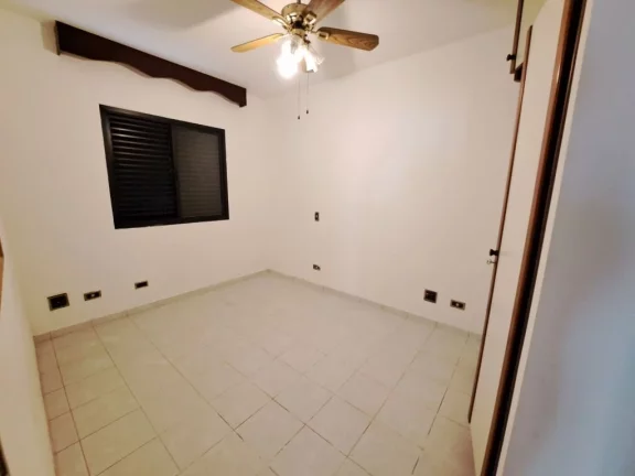 Imagem PITANGUEIRAS - APARTAMENTO AMPLO COM 2 DORMITÓRIOS NA PRAIA DE PITANGUEIRAS COM PISCINA E 2 VAGAS PARA AUTO
