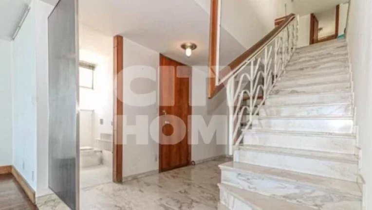 Imagem Linda e sofisticada cobertura duplex com 356m2 de área privativa no coração de Higienópolis. Sã...