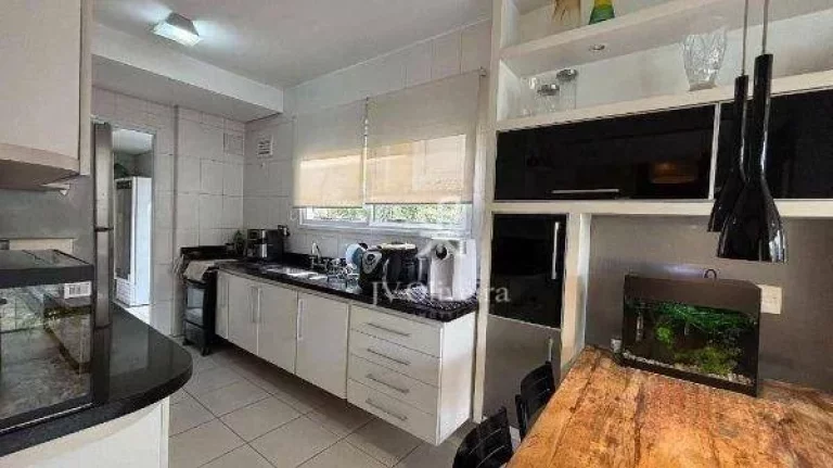 Imagem Casa com 3 dormitórios à venda, 270 m² por R$ 2.398.000,00 - Bosque do Vianna - Cotia/SP