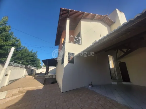 Imagem Casa à Venda - Ampla, Moderna e Completa em Ponta negra