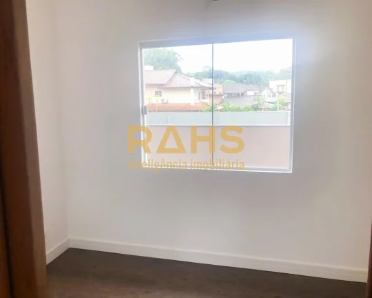 Imagem Geminado a venda, no bairro Vila Nova em Joinville, com 3 dormitórios, sendo 1 suíte, 1 salas, coz...