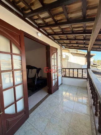 Imagem Casa com 3 dormitórios à venda, 200 m² por R$ 800.000,00 - Palmeiras - Cabo Frio/RJ