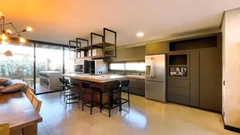 Imagem Casa 4 dormitórios em condominio fechado