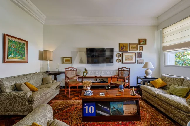 Imagem Apartamento à venda em Copacabana, 197m2, 4 quartos, 1 suíte, 1vaga.
